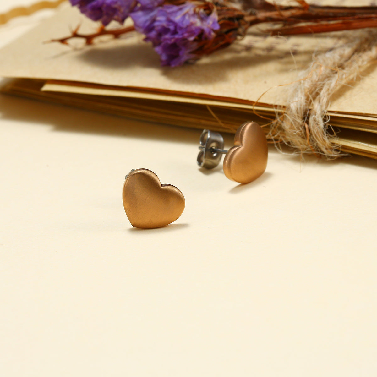 Women's Hypoallergenic Titanium Heart Stud Earrings